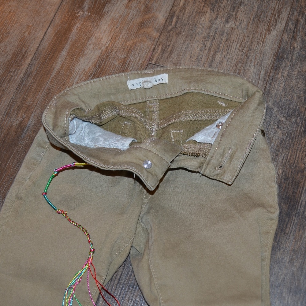 Copper Key Khaki Skinny Pants - Picture 6 of 6